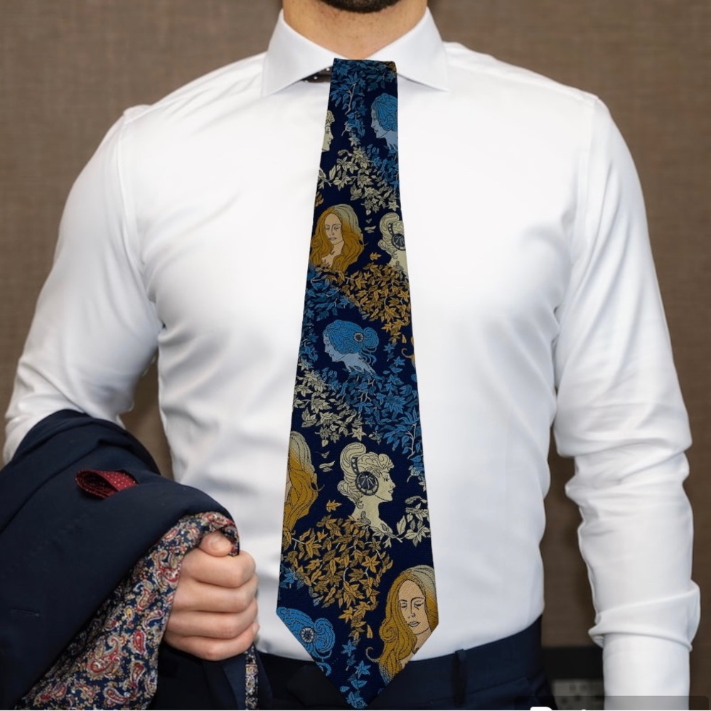 🛍️SALE🛍️ Macrae Vintage Floral Print Tie